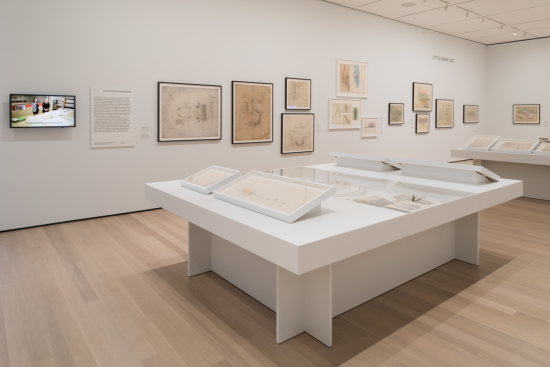 Blick in die Ausstellung (Foto: Jonathan Muzikar)