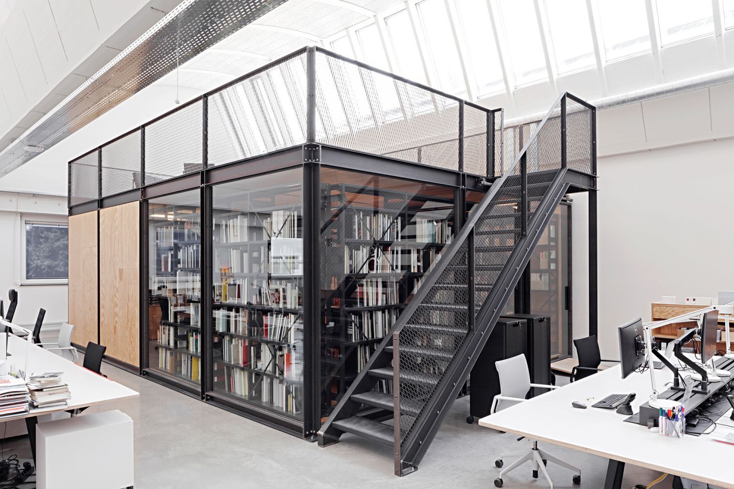 Einblick in das Restaurierungsatelier des Vitra Design Museums, Foto: Florian Boehm