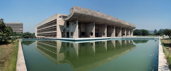 LeCorbusier, Parlament Chandigarh, 2006  (Foto: Duncid)